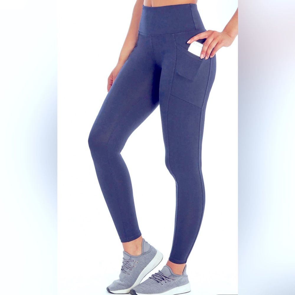 Marika navy blue leggings with pockets. Size Medium